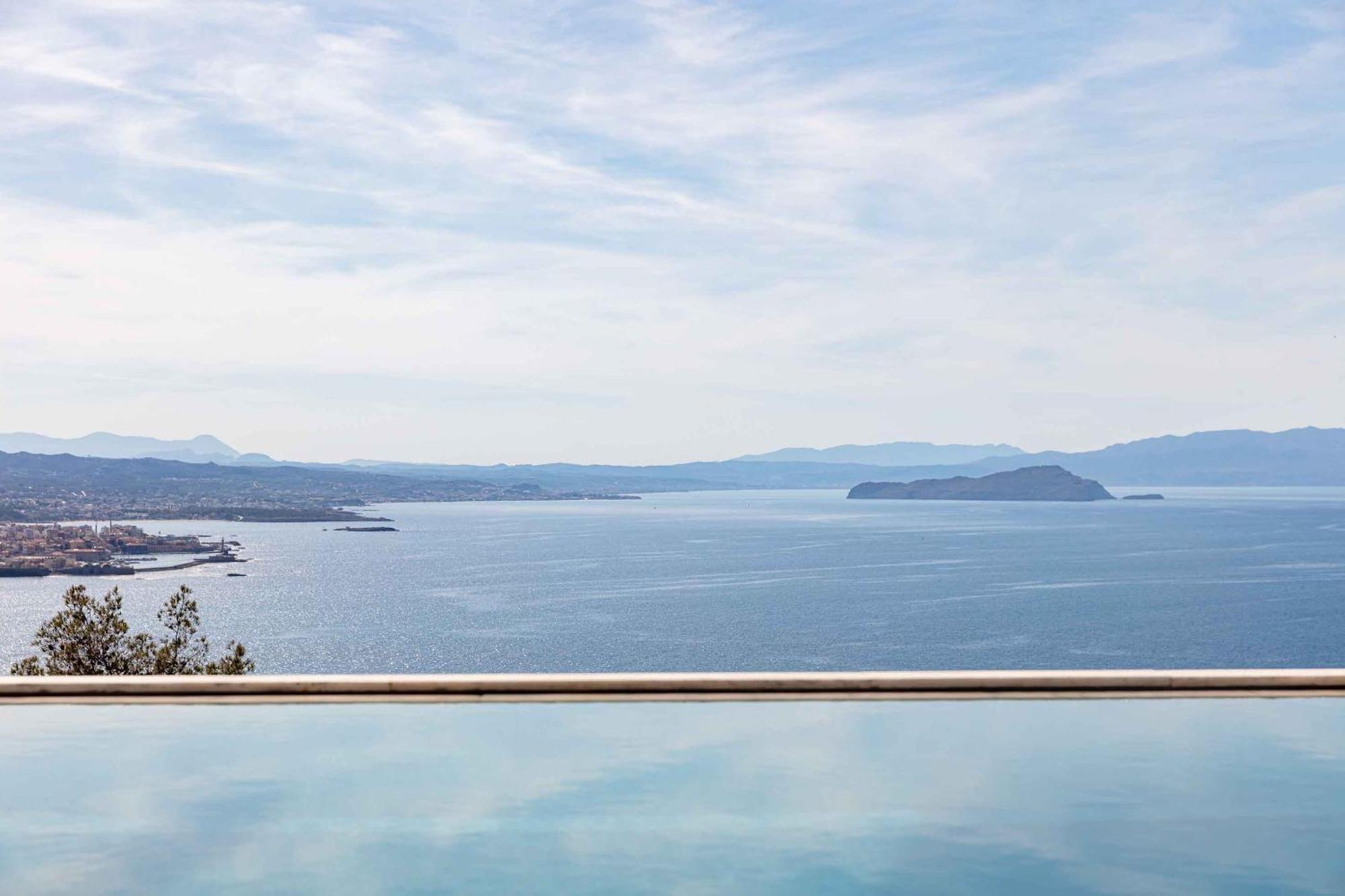 Omnia Luxury Villas - "Heated" Pools & Breathtaking Seaviews! 하니아 객실 사진